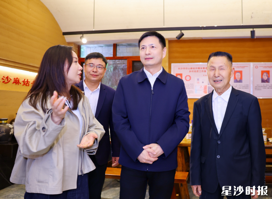 王雄文在麻姑井酿酒有限公司调研。