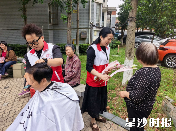 黄金塘社区活动现场。