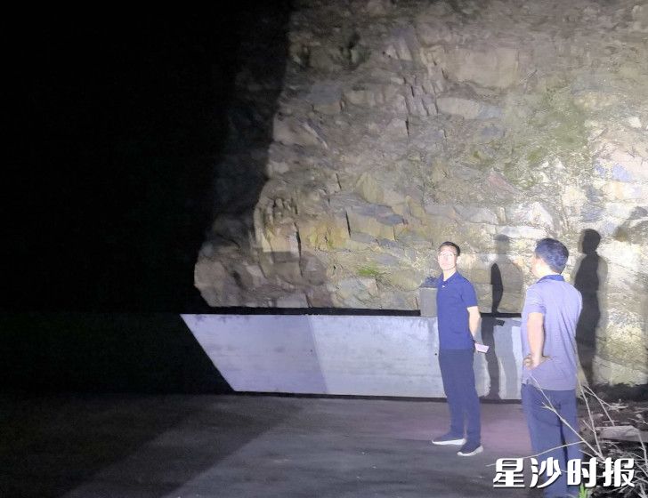 江背社区组织开展地质灾害点风险隐患排查。江背镇供图