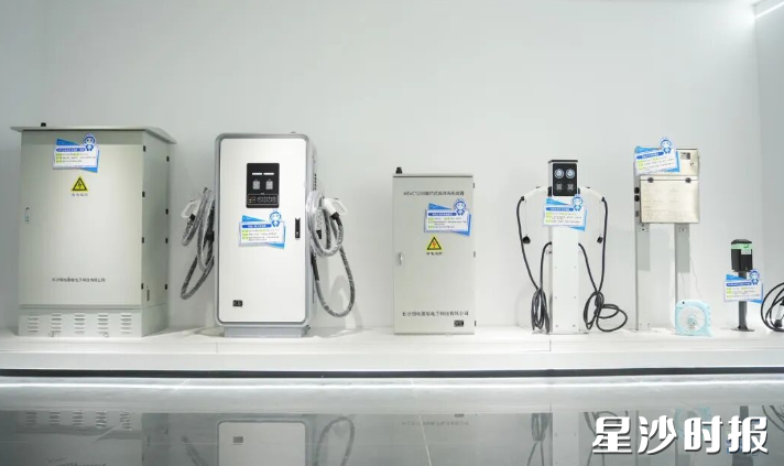 恒电聚能的智能有序充电系统技术处于国内领先水平。图为恒电聚能产品。舒展 摄 恒电聚能的智能有序充电系统技术处于国内领先水平。图为恒电聚能产品。舒展 摄