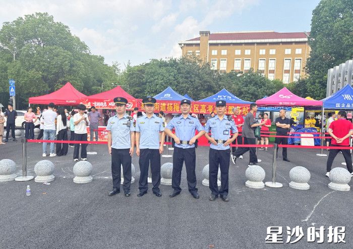 6月7日，星沙综合行政执法大队对长沙县实验中学高考考点进行护考。 县行政执法局供图