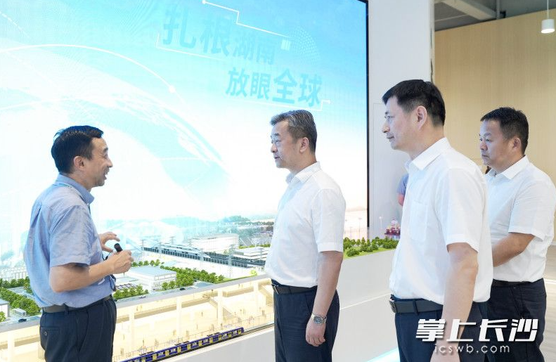 陈竞调研麦格米特全球研发中心。均为长沙晚报全媒体记者 郭雨滴 摄 陈竞调研麦格米特全球研发中心。均为长沙晚报全媒体记者 郭雨滴 摄