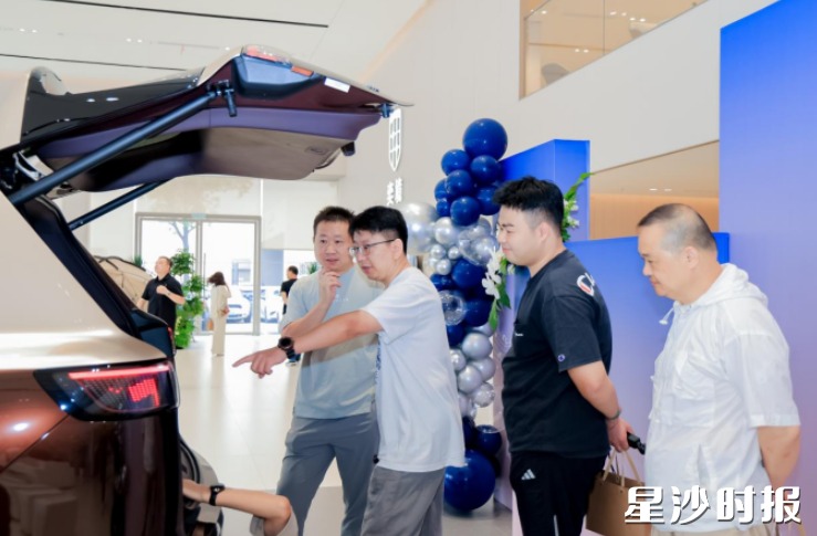 长沙奕境用户中心·中南汽车城店正式启幕，吸引市民到访。