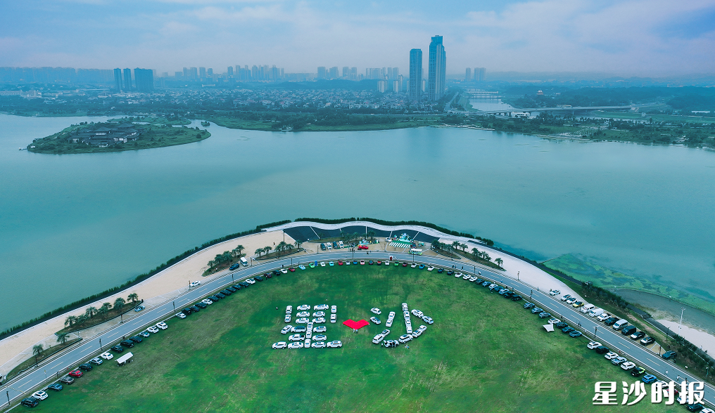 风景如画的松雅湖。 风景如画的松雅湖。