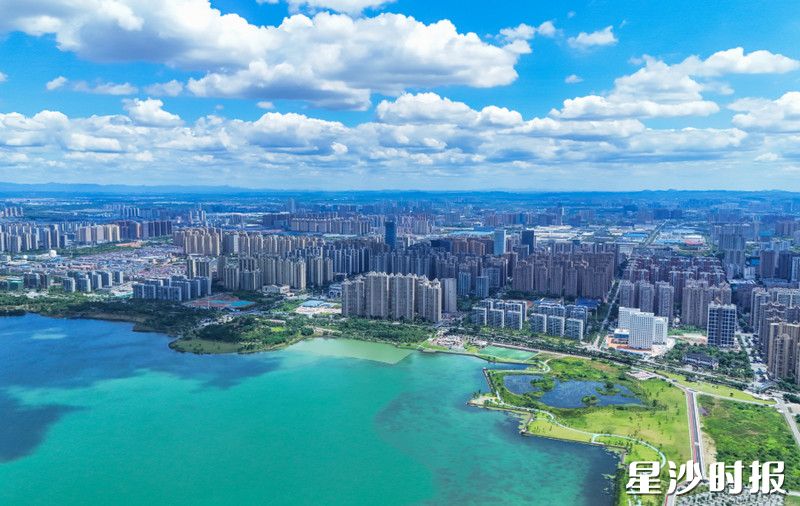 风光旖旎的松雅湖国家湿地公园。章帝 摄 风光旖旎的松雅湖国家湿地公园。章帝 摄